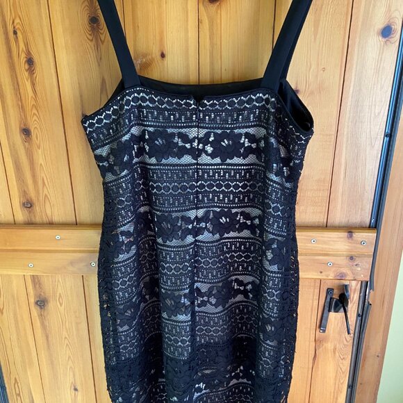 R & M Richards Black Lace Dress, Size 14 - Picture 4 of 6